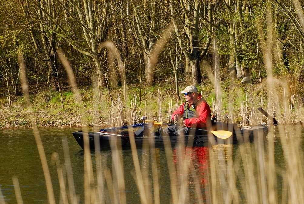 KAYAKS