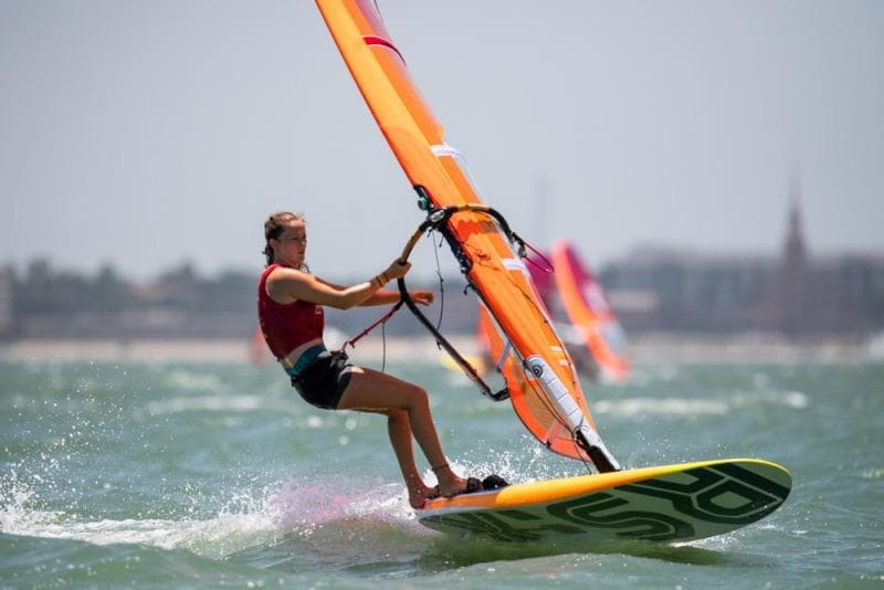 Wind surfing